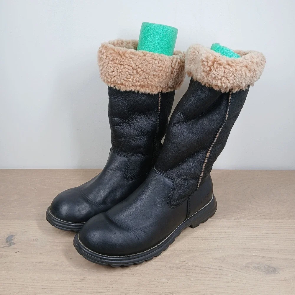 UGG Tall Winter Boots Womens 8 Black Leather Shearling Fur Lined Cozy Snow